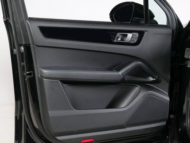 Certified 2023 Porsche Cayenne AWD/4WD image 28