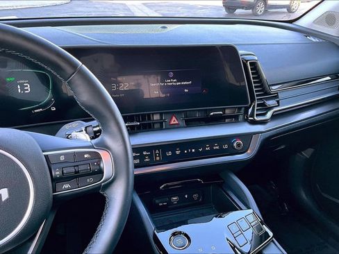 Used 2023 Kia Sportage EX image 8
