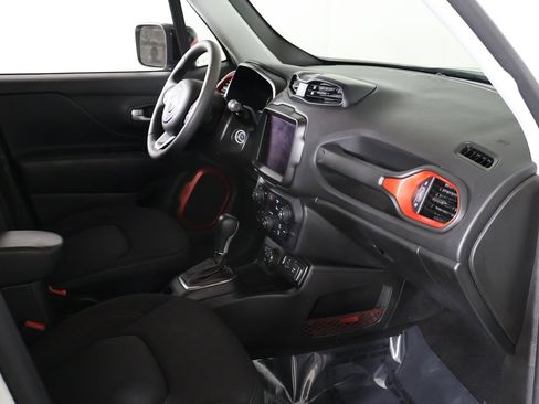 Used 2023 Jeep Renegade Trailhawk w/ Trailer Tow Group image 22