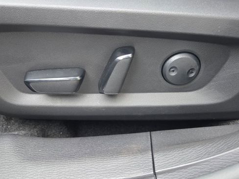 New 2025 Mitsubishi Outlander SE image 15