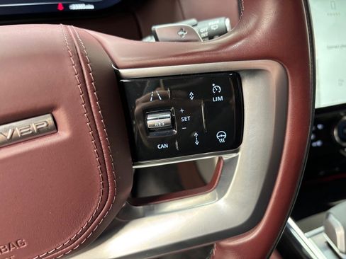 Used 2023 Land Rover Range Rover SE image 20