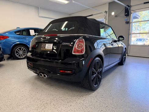 Used 2015 MINI Cooper S image 9