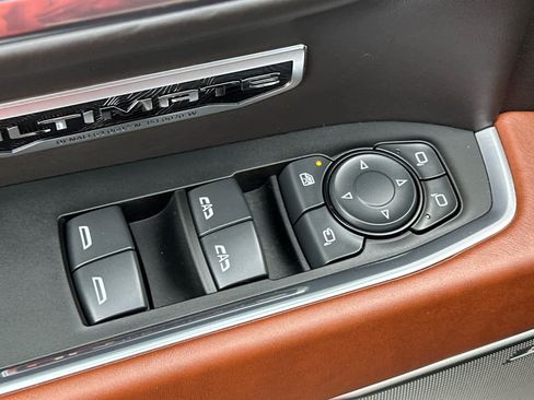 Used 2024 GMC Sierra 1500 Denali Ultimate image 13
