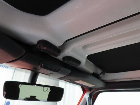 Used 2023 Jeep Wrangler Unlimited Sahara image 21