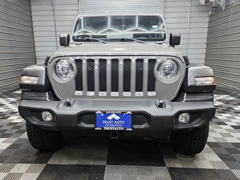 Used 2021 Jeep Wrangler Sport AWD/4WD image 4