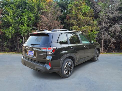 New 2026 Subaru Forester Premium AWD/4WD image 16