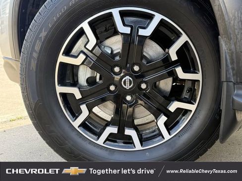 Used 2020 Nissan Pathfinder SL image 10