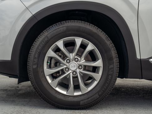 Used 2019 Hyundai Santa Fe SE AWD/4WD image 11