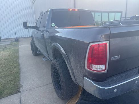 Used 2018 RAM 2500 Laramie image 2