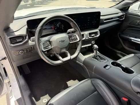 Used 2025 Ford Mustang Premium RWD image 12