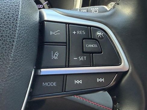 Used 2022 Toyota Highlander XSE FWD image 18