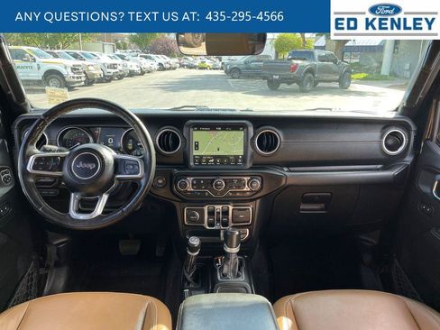 Used 2021 Jeep Wrangler Unlimited Sahara w/ Cold Weather Group AWD/4WD image 8