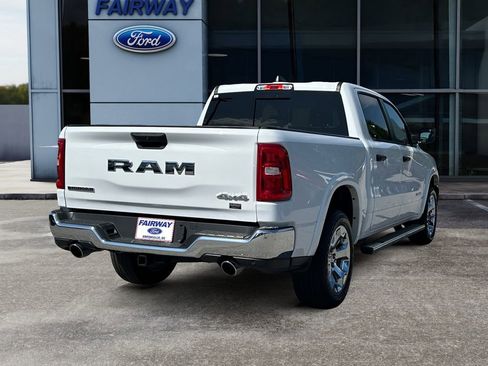 Used 2025 RAM 1500 Big Horn AWD/4WD image 6