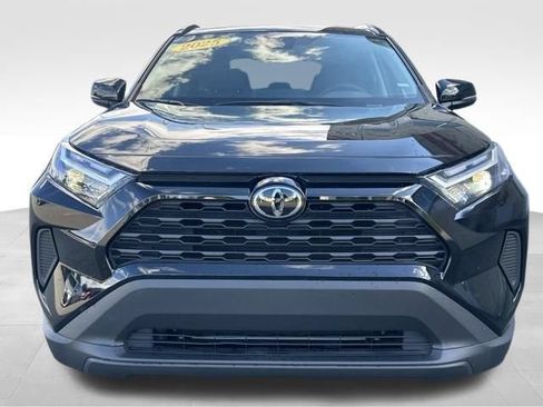 Used 2025 Toyota RAV4 XLE AWD/4WD image 8