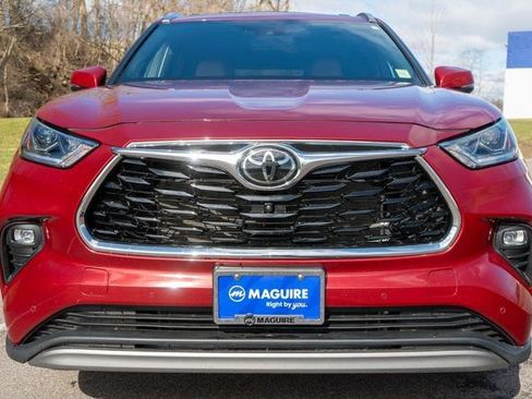 Used 2023 Toyota Highlander Platinum AWD/4WD image 3