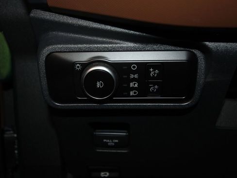 Used 2024 Ford Bronco Outer Banks image 7