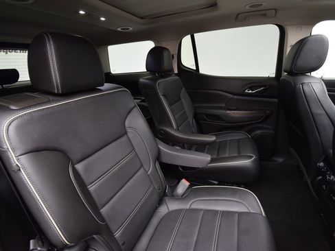 Used 2021 GMC Acadia Denali w/ Denali Technology Package image 24