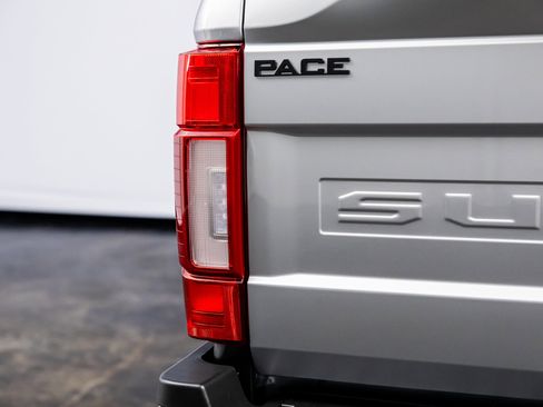 Used 2022 Ford F250 Lariat w/ Tremor Off-Road Package image 22