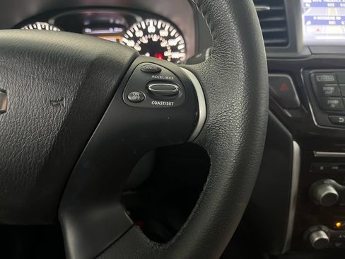 Used 2015 Nissan Pathfinder Platinum FWD image 64
