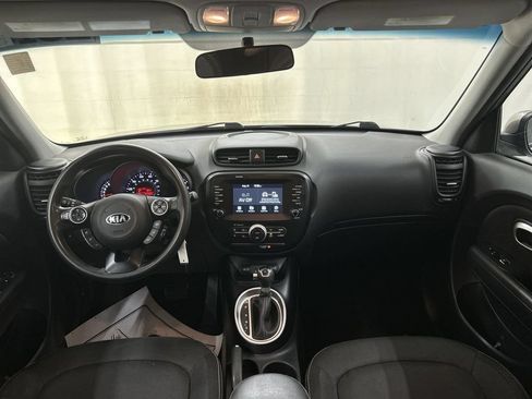 Used 2019 Kia Soul + FWD image 18