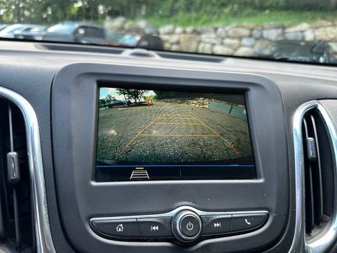 Used 2019 Chevrolet Equinox LT FWD image 19