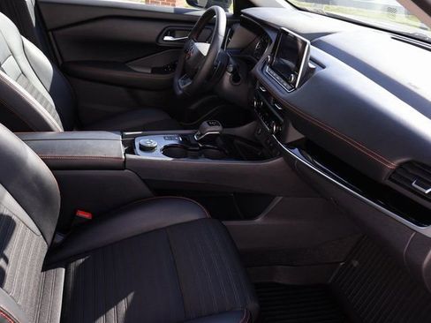 Used 2026 Nissan Rogue SV image 13