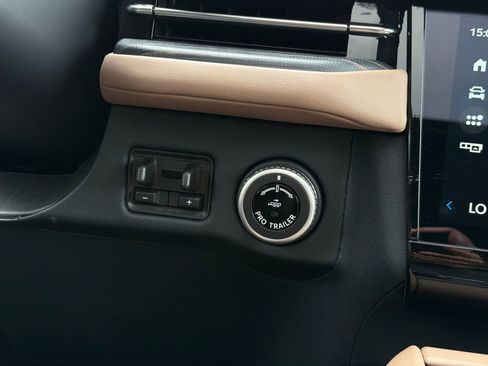 New 2026 Lincoln Navigator L Black Label AWD/4WD image 29