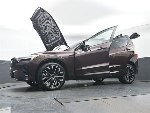 Used 2026 Volvo XC60 B5 Ultra w/ Protection Package Premier image 50