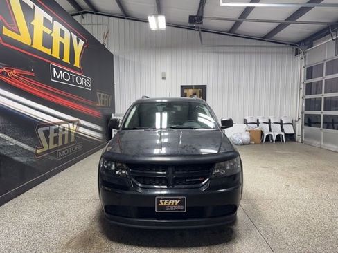 Used 2020 Dodge Journey SE w/ SE Popular Equipment Group image 17
