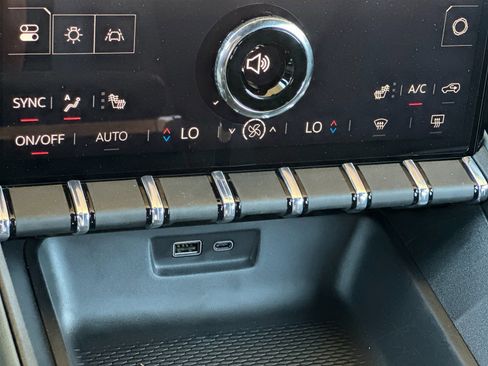 New 2026 GMC Terrain AT4 w/ Technology Package II image 21