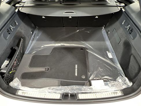 New 2025 Mercedes-Benz GLC 43 AMG 4MATIC image 24