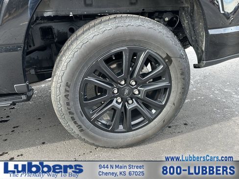 Used 2024 Ford F150 Platinum image 10