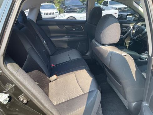 Used 2017 Nissan Altima 2.5 SR w/ Midnight Edition Package FWD image 39