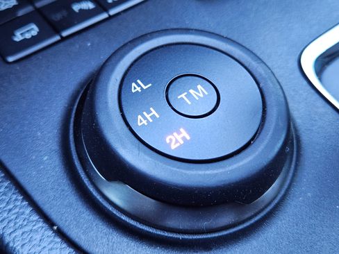 Used 2019 Ford Ranger Lariat w/ Black Appearance Package image 32