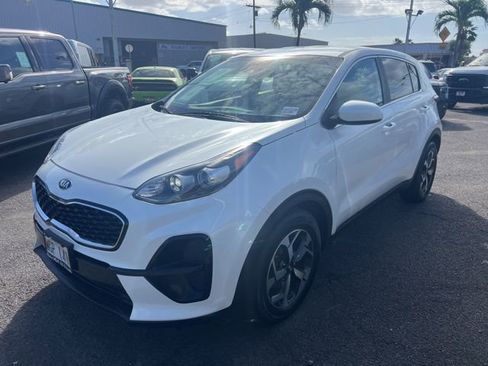 Used 2022 Kia Sportage LX image 3