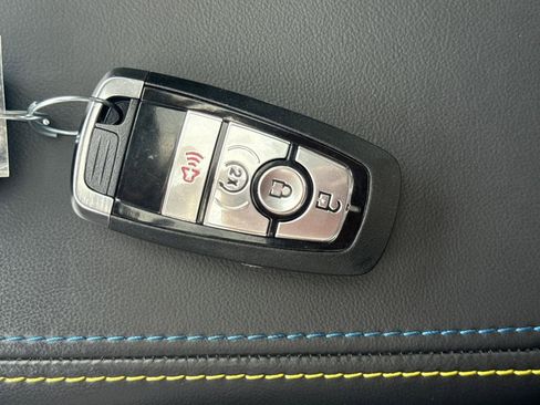 Used 2025 Ford Maverick Lobo image 42