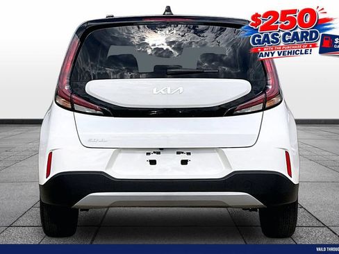 Used 2024 Kia Soul LX w/ Option Group 015 FWD image 4