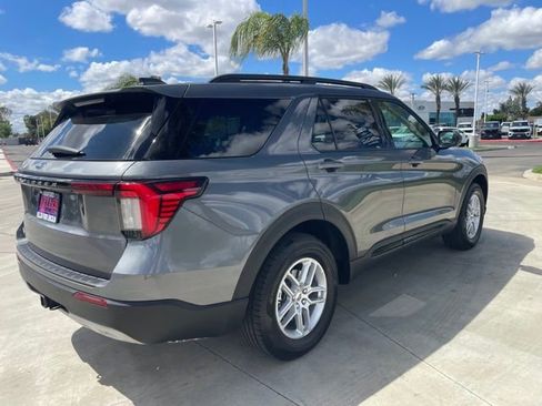 New 2026 Ford Explorer Active RWD image 5