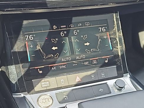 Used 2022 Audi e-tron Premium image 6