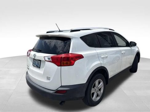Used 2014 Toyota RAV4 XLE AWD/4WD image 4