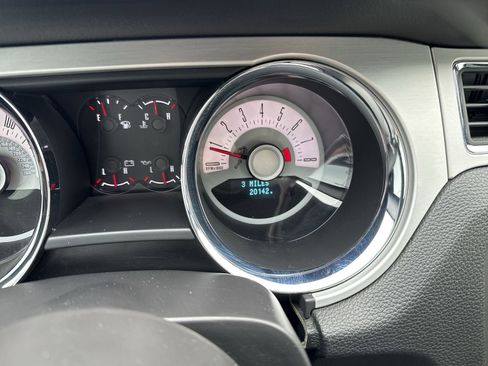 Used 2012 Ford Mustang GT Premium RWD image 15