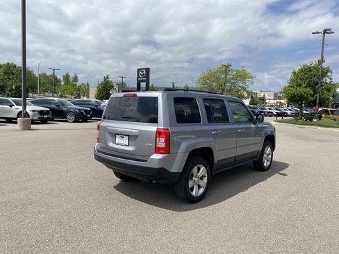 Used 2016 Jeep Patriot Latitude AWD/4WD image 5