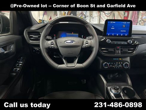 Used 2024 Ford Escape ST-Line AWD/4WD image 17