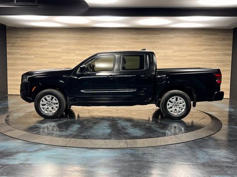 Used 2023 Nissan Frontier SV w/ Technology Package image 13