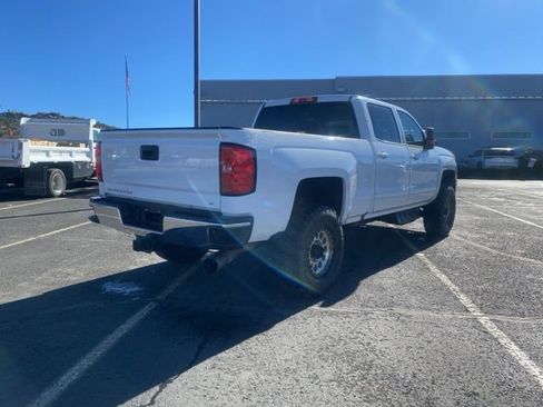 Used 2017 Chevrolet Silverado 2500 LT w/ LT Convenience Package image 7
