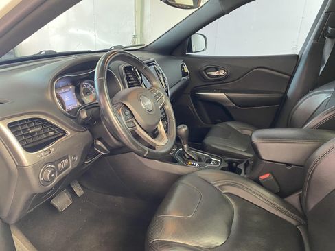 Used 2019 Jeep Cherokee High Altitude FWD image 21