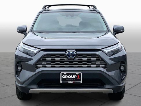 Used 2023 Toyota RAV4 Limited image 4