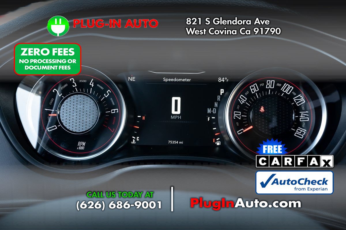 Used 2023 Dodge Challenger SXT RWD image 18