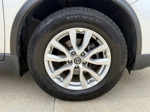 Used 2019 Nissan Rogue S w/ Special Edition Package AWD/4WD image 47