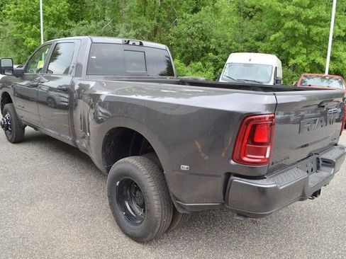 New 2026 RAM 3500 Big Horn AWD/4WD image 6